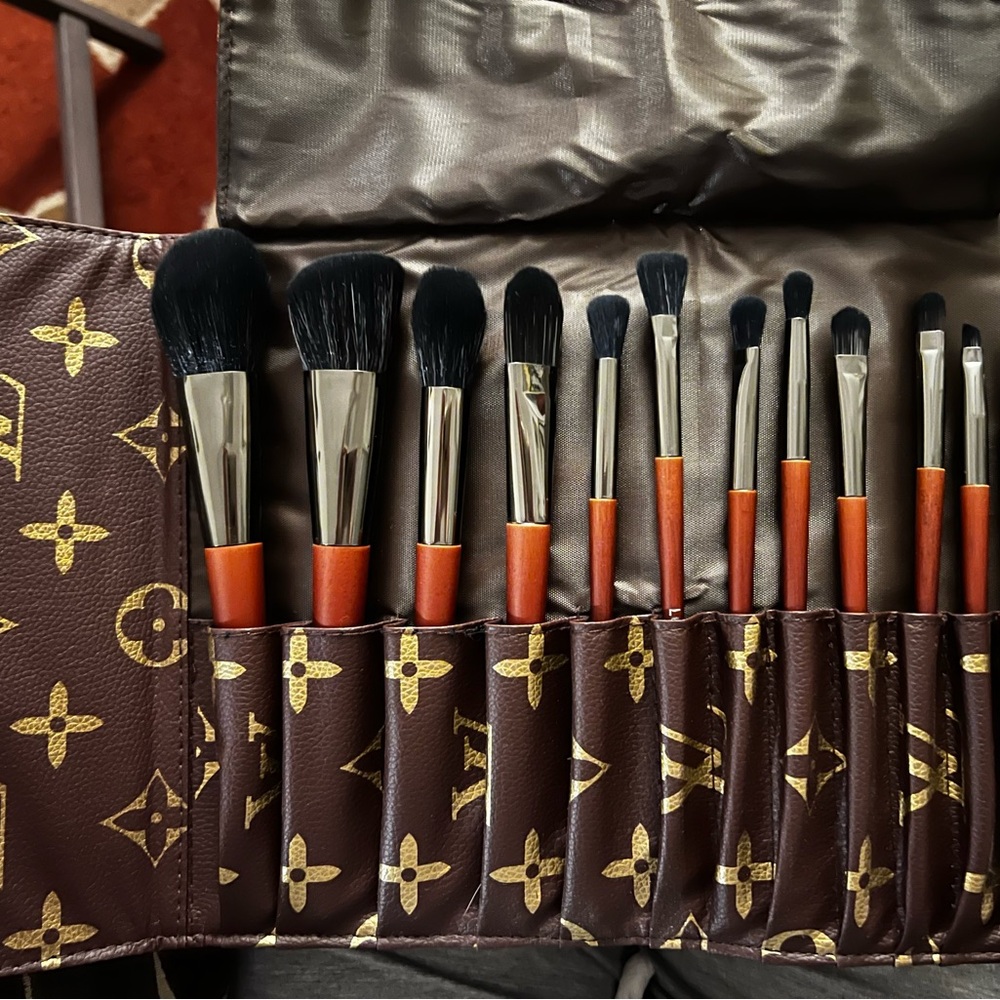 Louis Vuitton Brown and Gold Brush Set